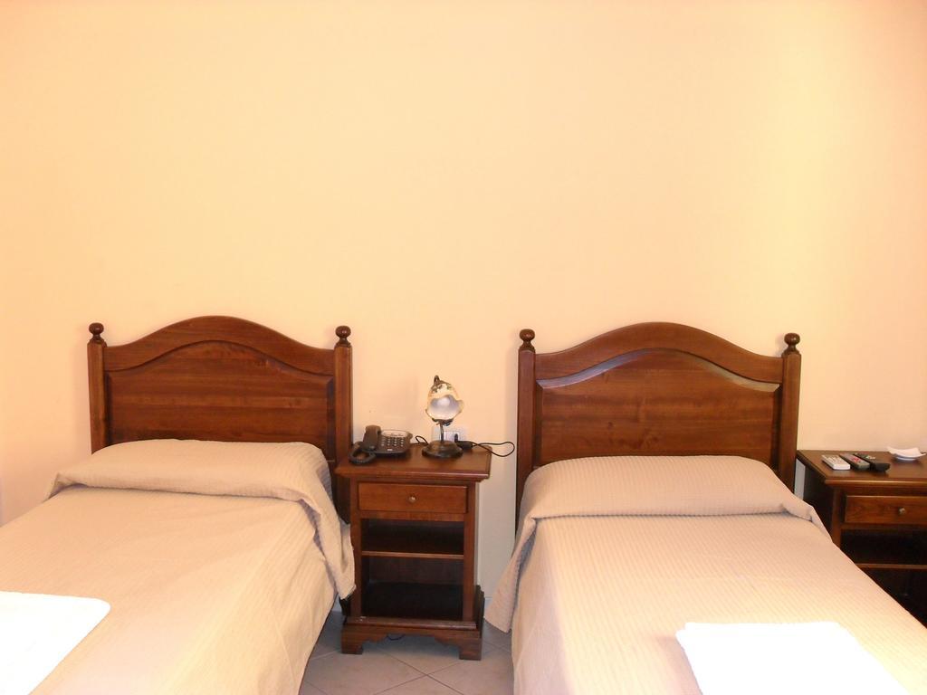 Hotel Piro Torrenova  Ruang foto