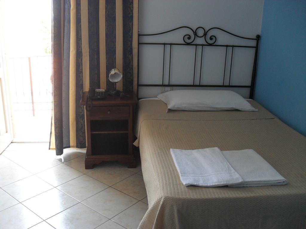Hotel Piro Torrenova  Ruang foto