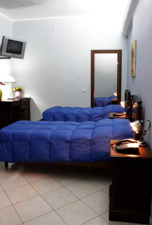 Hotel Piro Torrenova  Bagian luar foto