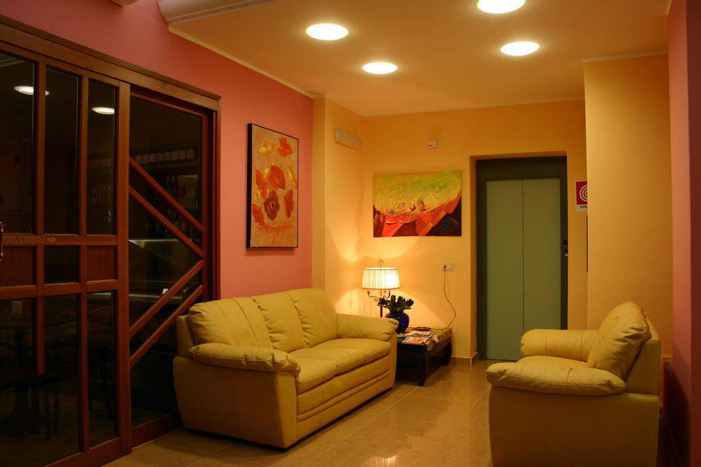 Hotel Piro Torrenova  Bagian luar foto